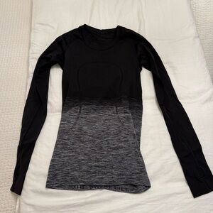 Swiftly Tech Long-Sleeve Shirt 2.0 
Hip Length